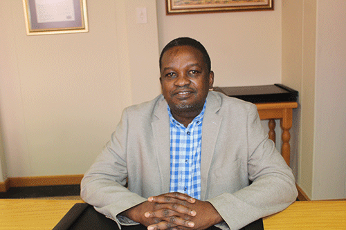 Ex-CEO sues municipality for N$17 million