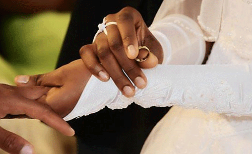 Woman allegedly scammed by friend to marry Kenyan