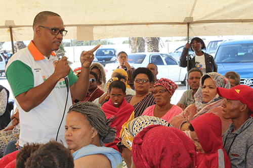 Swartbooi weighs on African parliament