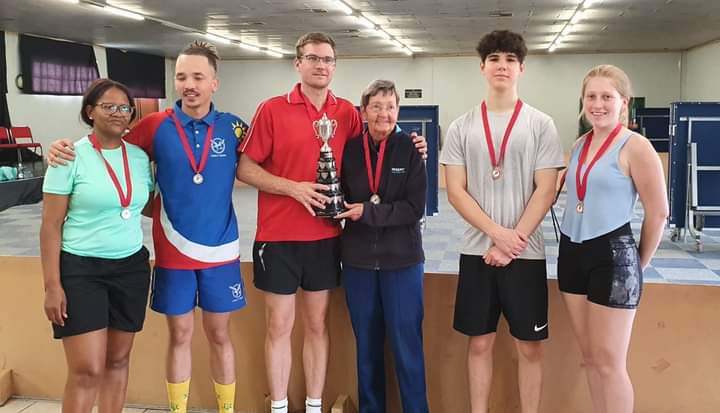 Mrozek, Dreyer crowned table tennis champs