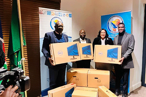 Oranjemund youth receive computers