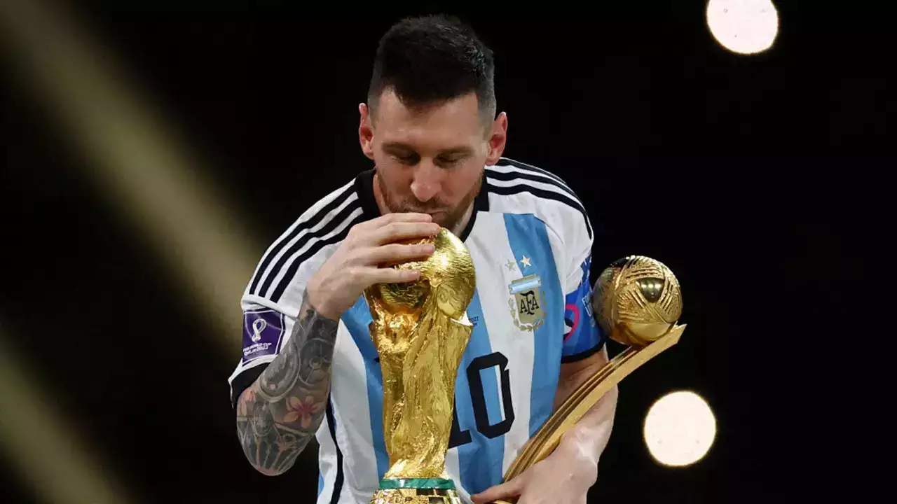 Messi mulls international retirement