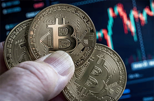 Bitcoin breaks US$50 000 for first time since 2021