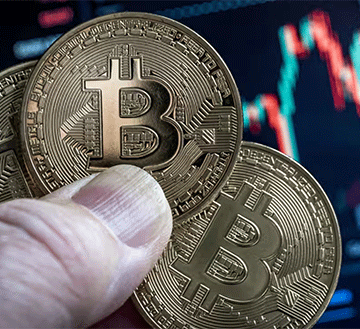 Bitcoin breaks US$50 000 for first time since 2021