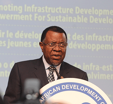 Geingob pained by /Khomanin’s landlessness 