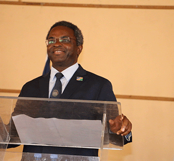 Iitula diagnoses health crisis