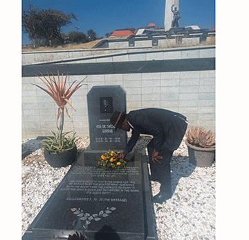 A visit to the final resting  place of Theo-Ben Gurirab