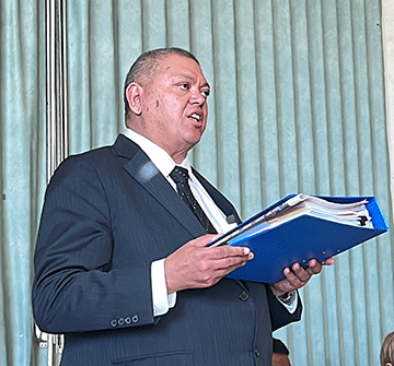 klazen utoni fishermen Klazen, Nujoma face fishermen