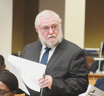 Schlettwein: Land reform falls short