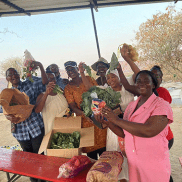 Mix women provide food to kindergarten