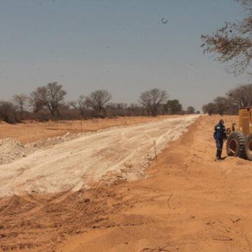 Mutorwa lauds Kavango West road contractor