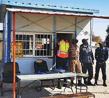 Cops use the bush at Omakange