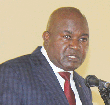 Ya Ndakolo wants a court in Omuthiya