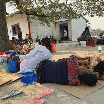 Pregnant women sleep next to Onandjokwe mortuary