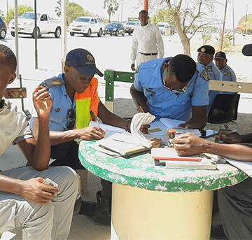 Opolifi mOhangwena ya tameka noshikonga shomatango manene