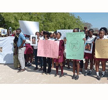 Gunman in Rundu slain teen case at large