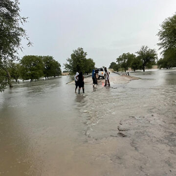 Teaching resumes at flood-hit schools