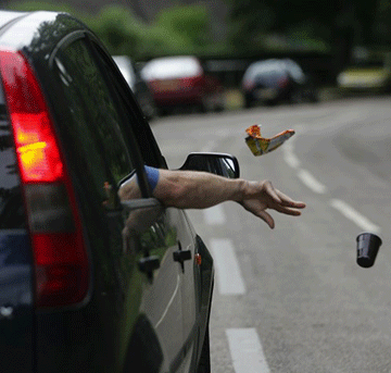 City Police Traffic Tips: Stop littering! Do not throw garbage out your car window