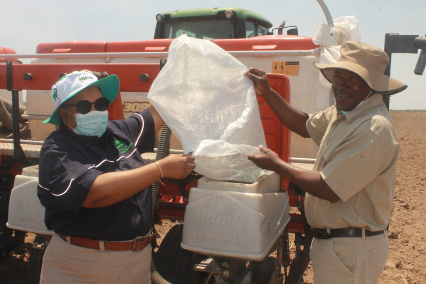 Governor Wakudumo leads delegation to Mashonaland West