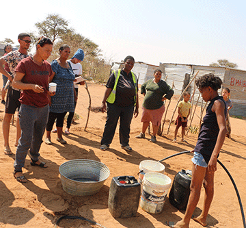 water 1 2 Rehoboth’s Bugershoek residents toil together