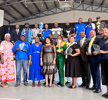 ag AG sets client services tone