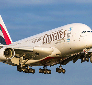 Resurgent airlines soar towards passenger, revenue records