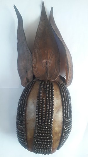 Swiss woman returns cultural artefact