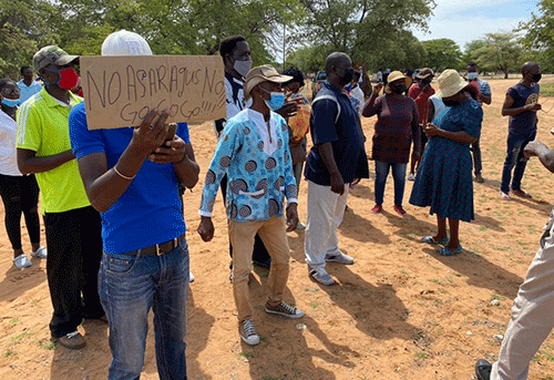 Farmers demonstrate against asparagus, weather station