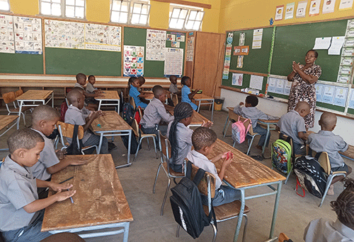 //Kharas schools face uphill battle