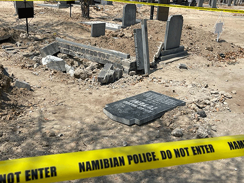 cemetry Man exhumes dad’s remains, burns his head