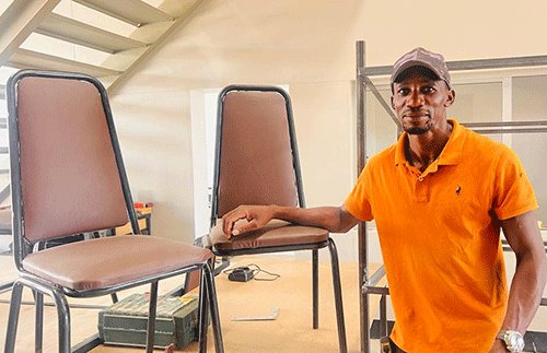 Cosdec graduate mentors students