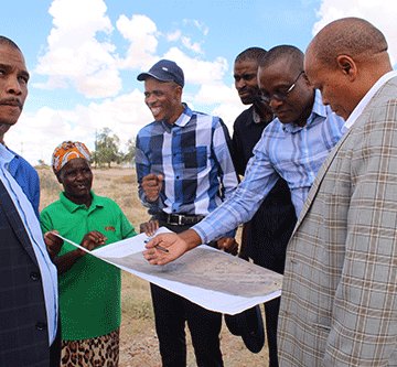 erven Klein Aub residents receive erven