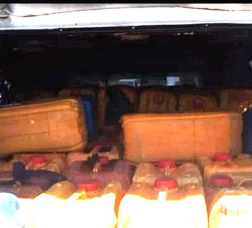 Men arrested with 1 500 litres of Angolan fuel