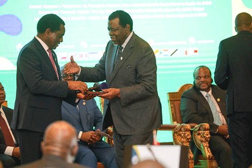 Geingob ge SADCs ge sī!nâ !gâi!gâna ra ǁgauǂui