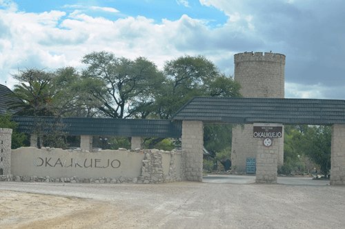German apprentices assist NWR with maintenance