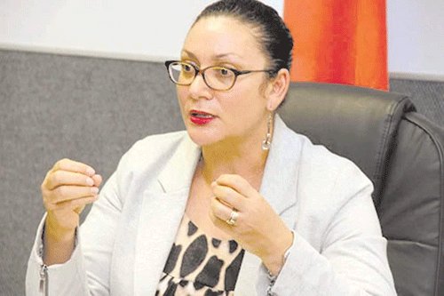 Inamu tangunina ounona ngee va dopa – Steenkamp