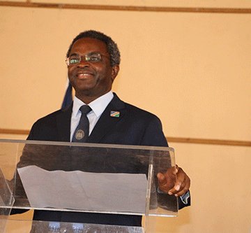 Iitula diagnoses health crisis