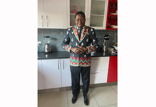 Opinion –  Do not address yourself as  Doctor before graduation