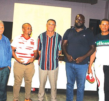 karas //Kharas fails to elect new exco members