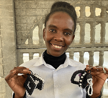 keyholders2 1 Mother, daughter keyholder business thrives