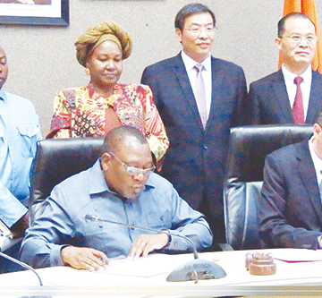 Khomas, Jiangsu kuna kuwapayika elizuvho  lyawo lyokuruganena kumwe