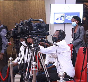 Ncube scoops Vice-Chancellor Award