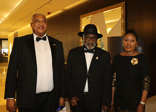 Nujoma bids farewell to Dos Santos