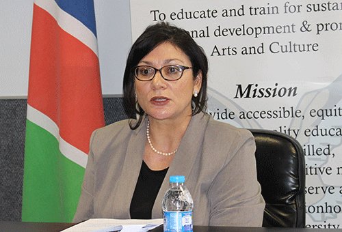 Steenkamp urges schools to bank money daily