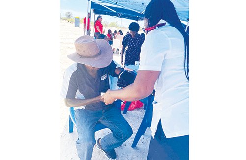 200 000 Xa a !nāsa khoen ge HIV/AIDSa ūhâ
