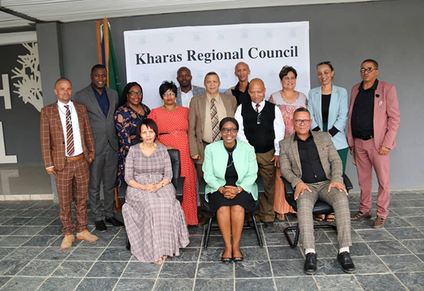 PM implores //Kharas politicians to unite