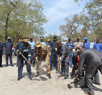 Oshitayi shopolisi pElundu tashi ka tungwa pamuthika gwoshinanena