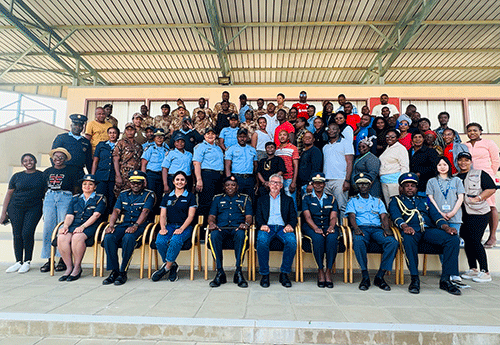 Fostering bond between police and media
