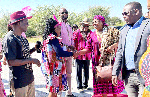 ǂÛna !Hū!nāsise !hana-NNN