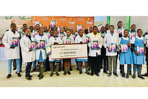Rössing Foundation donates over 1 400 books to Oshela